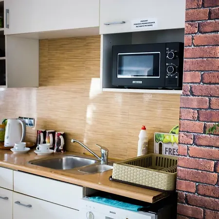 Okecie 39 - I Parking Blisko Lotnisko Okecie *