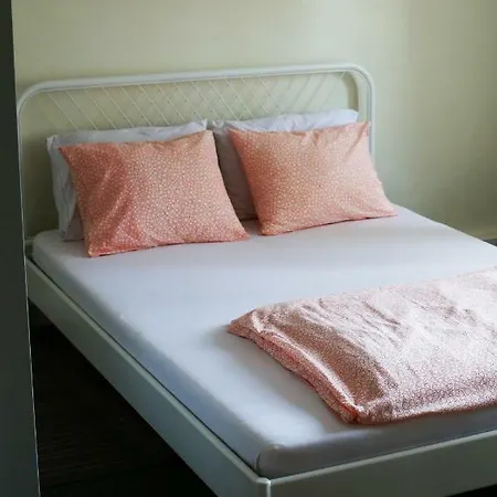 Okecie 39 - I Parking Blisko Lotnisko Okecie Varsóvia