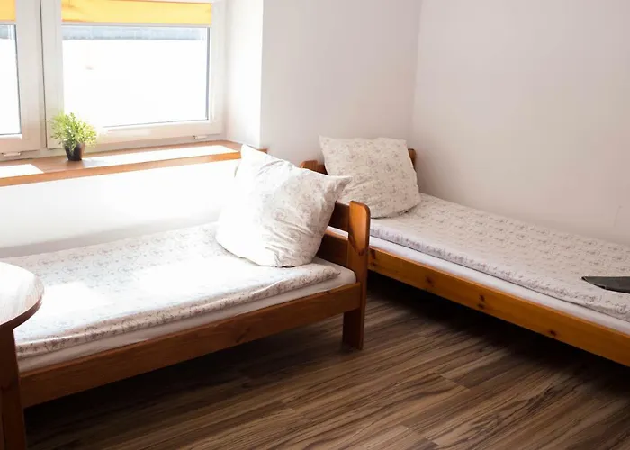 Vandrerhjem Okecie 39 - I Parking Blisko Lotnisko Okecie