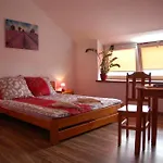 Hostal Okecie 39 - I Parking Blisko Lotnisko Okecie