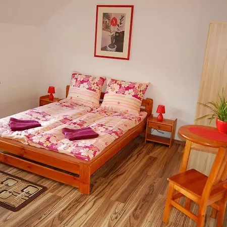 Hostel Okęcie 39 - Free Transfer To Airport *