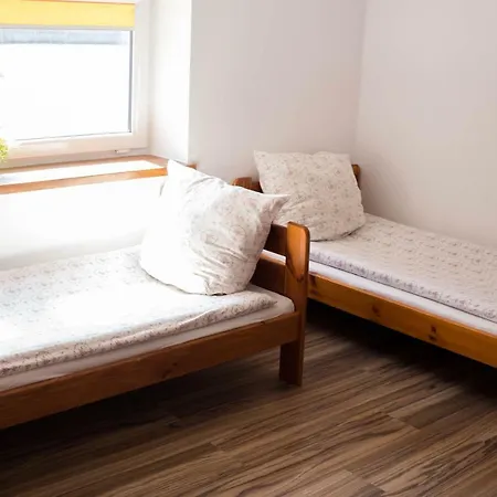 Albergue Okecie 39 - I Parking Blisko Lotnisko Okecie