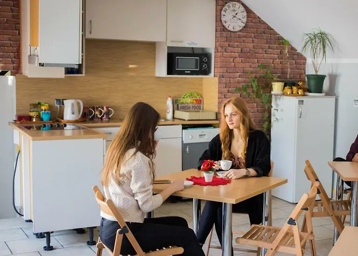 Okecie 39 - I Parking Blisko Lotnisko Okecie אכסניה ורשה