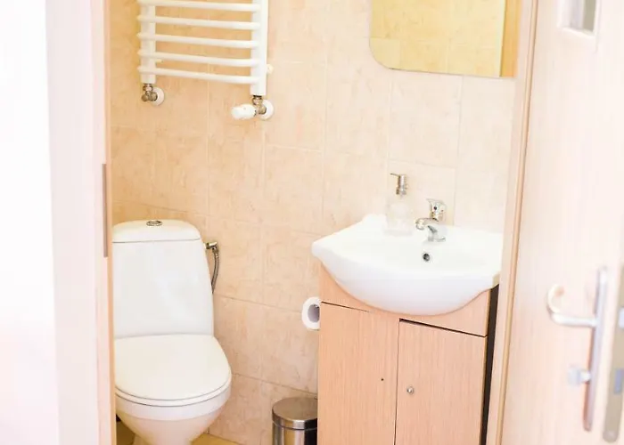 Okecie 39 - I Parking Blisko Lotnisko Okecie אכסניה ורשה