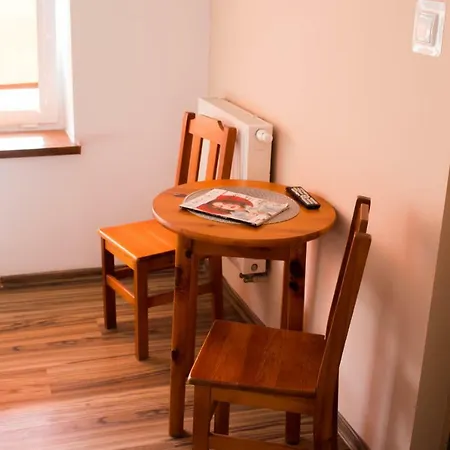 Okecie 39 - I Parking Blisko Lotnisko Okecie